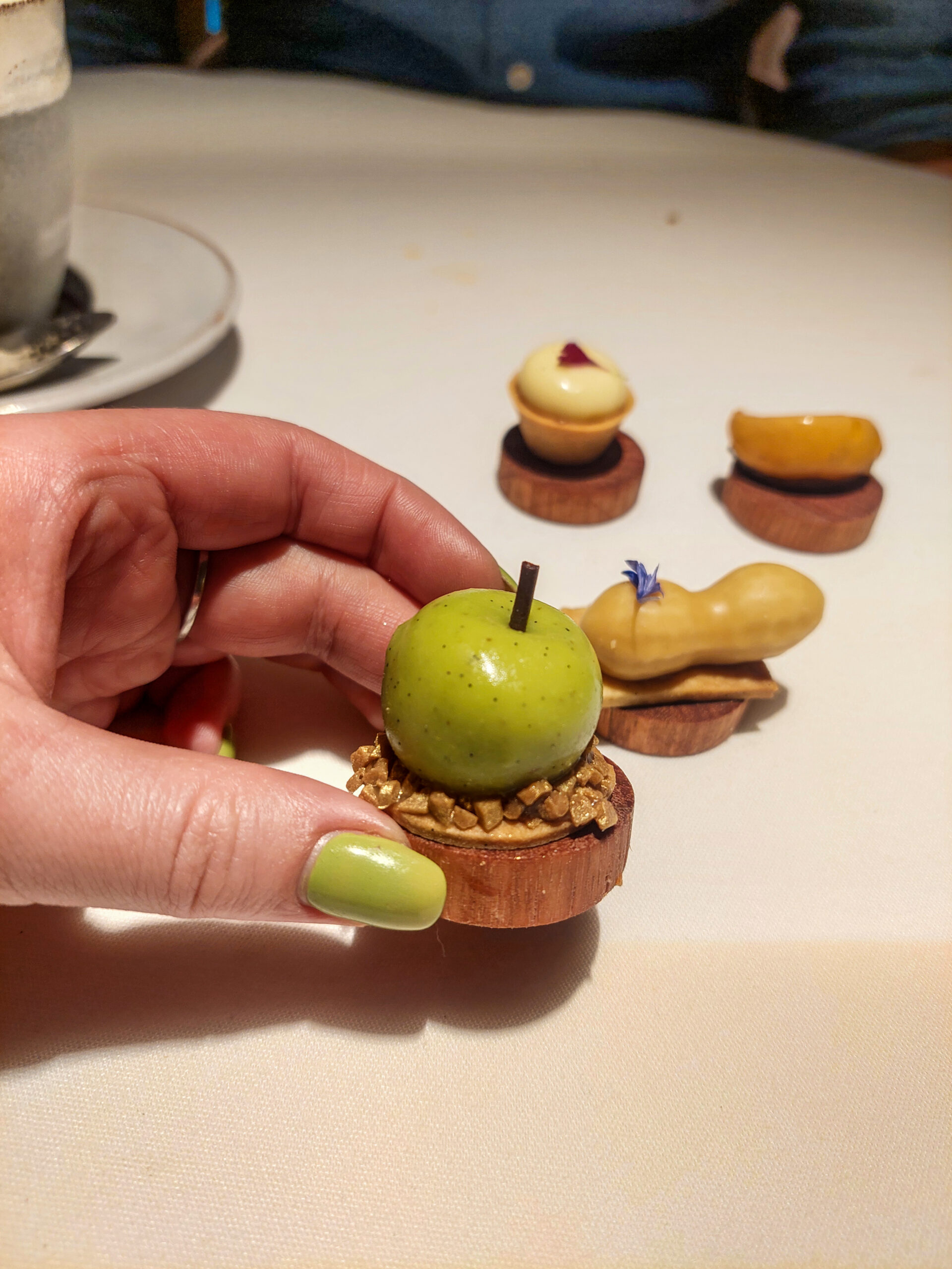 Petit Fours (2)